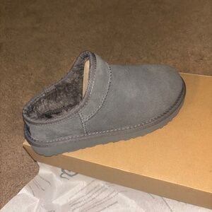 Ugg Classic Slipper